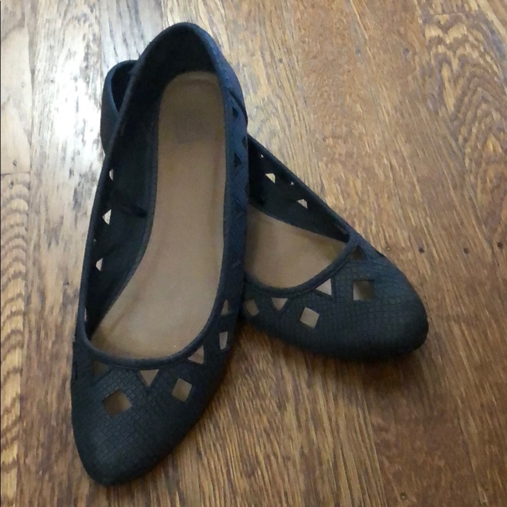 Report pointed toe flats